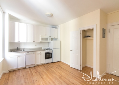West 45th Street - Photo 1