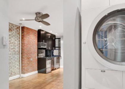 West 52 Street - Photo 1