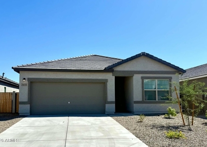 2073 E Driftwood Drive - Photo 1