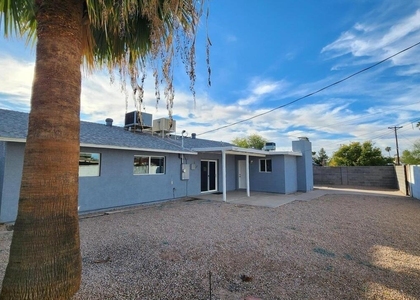 1654 N Queensbury -- - Photo 1