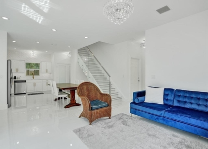 833 Sw 17th Street - Photo 1