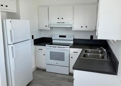 2837 Ne 30th Street - Photo 1