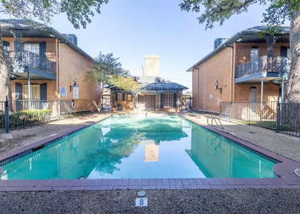 6011 E University Boulevard - Photo 1