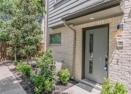 5901 Ross Avenue - Photo 1