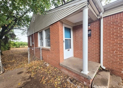 515 E Indian Drive - Photo 1
