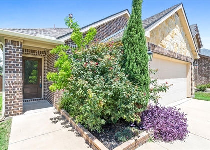 10120 Houston Way - Photo 1