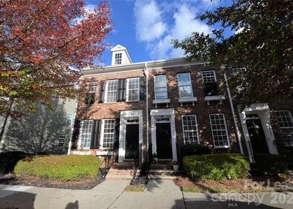 1055 Writers Way - Photo 1