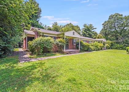 405 W Harvie Avenue - Photo 1