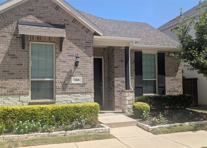 708 Waterbrook Parkway - Photo 1