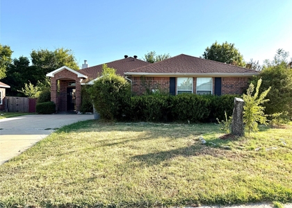 218 Canyon Lake Drive - Photo 1