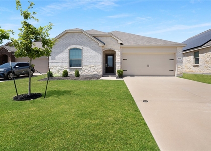 5222 Fallenstone Way - Photo 1