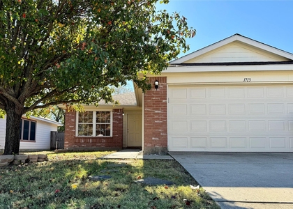 1713 Elm Street - Photo 1