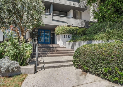 1215 N Olive Drive - Photo 1