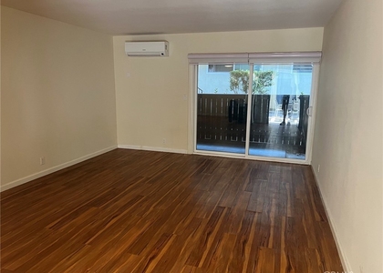265 N Oakland Avenue - Photo 1