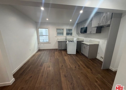 1021 1/4 S Burlington Avenue - Photo 1