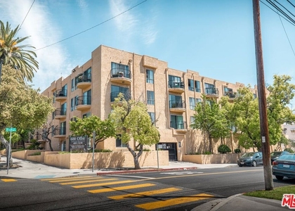 600 E Olive Avenue - Photo 1