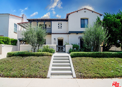 228 S Orange Drive - Photo 1