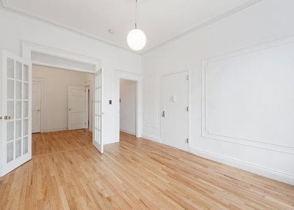 605 Vanderbilt Avenue - Photo 1
