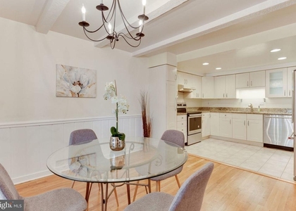 1556 Westmoreland Street - Photo 1