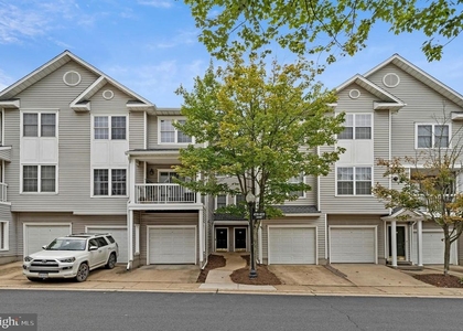 4529 Superior Square - Photo 1