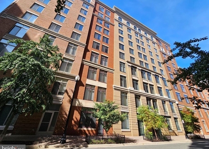 1205 N Garfield Street - Photo 1