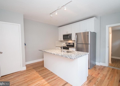 1229 W Porter Street - Photo 1