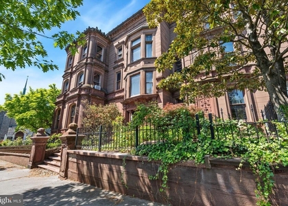 2201 Green Street - Photo 1