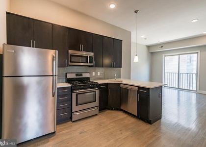 1607 Catharine Street - Photo 1