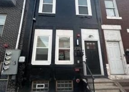 2215 N 10th Street - Photo 1