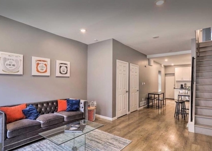 2333 N Woodstock Street - Photo 1