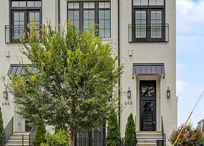 163 E Park Street - Photo 1