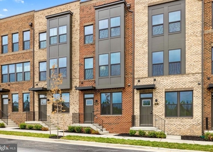 828 Watts Street - Photo 1