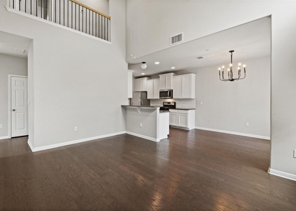 1615 Airedale Rd - Photo 1