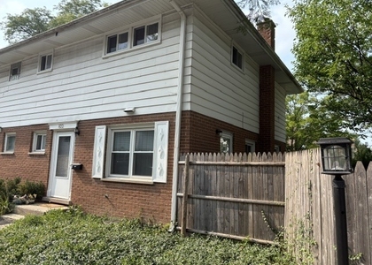 822 Skokie Boulevard - Photo 1