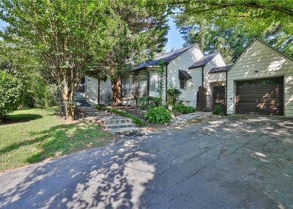 616 Darlington Road Ne - Photo 1