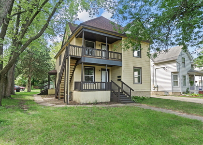 1439 8th Avenue - Photo 1