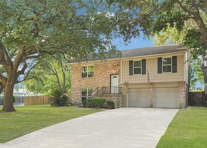 8610 Timber View Drive - Photo 1