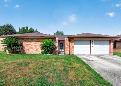 1379 Wrotham Lane - Photo 1