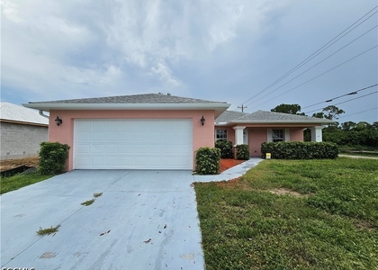 2600 14th Street W - Photo 1