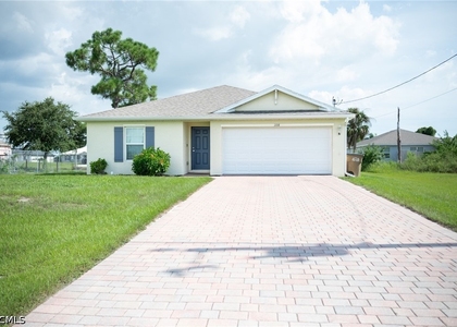 1108 Ne 36th Lane - Photo 1