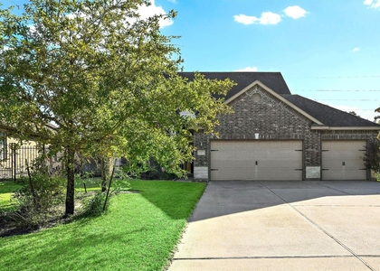 91 W Wading Pond Circle - Photo 1