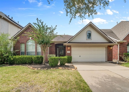 1470 Sherwood Park Circle - Photo 1