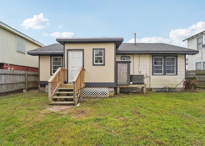5224 Bernardo De-galvez Unit B - Photo 1