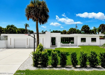 123 Miami Avenue - Photo 1