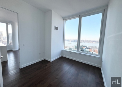 West 36th Street - Photo 1