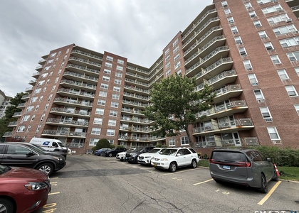 71 Strawberry Hill Avenue - Photo 1