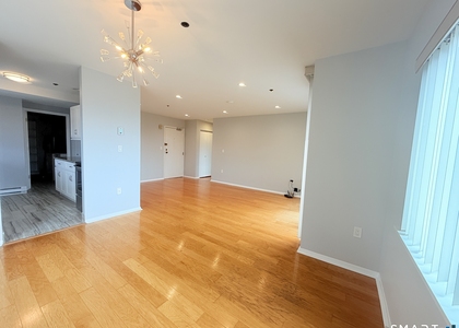 1611 Washington Boulevard - Photo 1