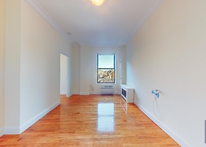 Riverside Drive - Photo 1