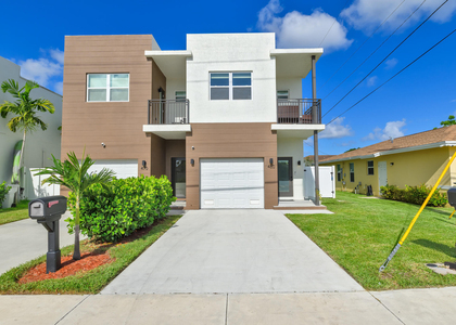 460 Nw 27th Avenue - Photo 1