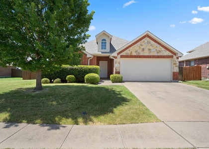 104 Holly Street - Photo 1